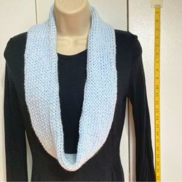 Infinity Scarf Tubular Funnel  Handmade Knitted Pale Light Sky Blue 36 in x 4 in - Picture 1 of 6